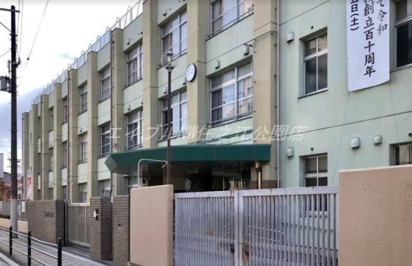 大阪市立安立小学校(小学校)まで810m メゾンＡメッツ