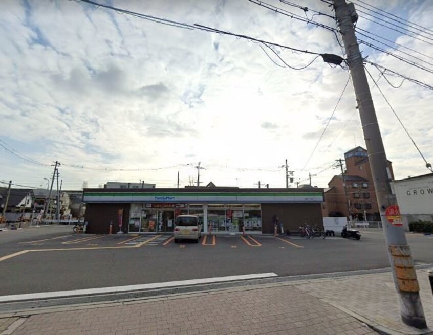 ファミリーマート岸里東二丁目店(コンビニ)まで502m ラ・リヴィエール