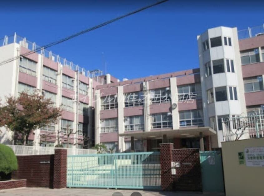 大阪市立墨江丘中学校(中学校/中等教育学校)まで463m Casa d’oro清水丘