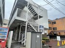 レオパレストラストの外観