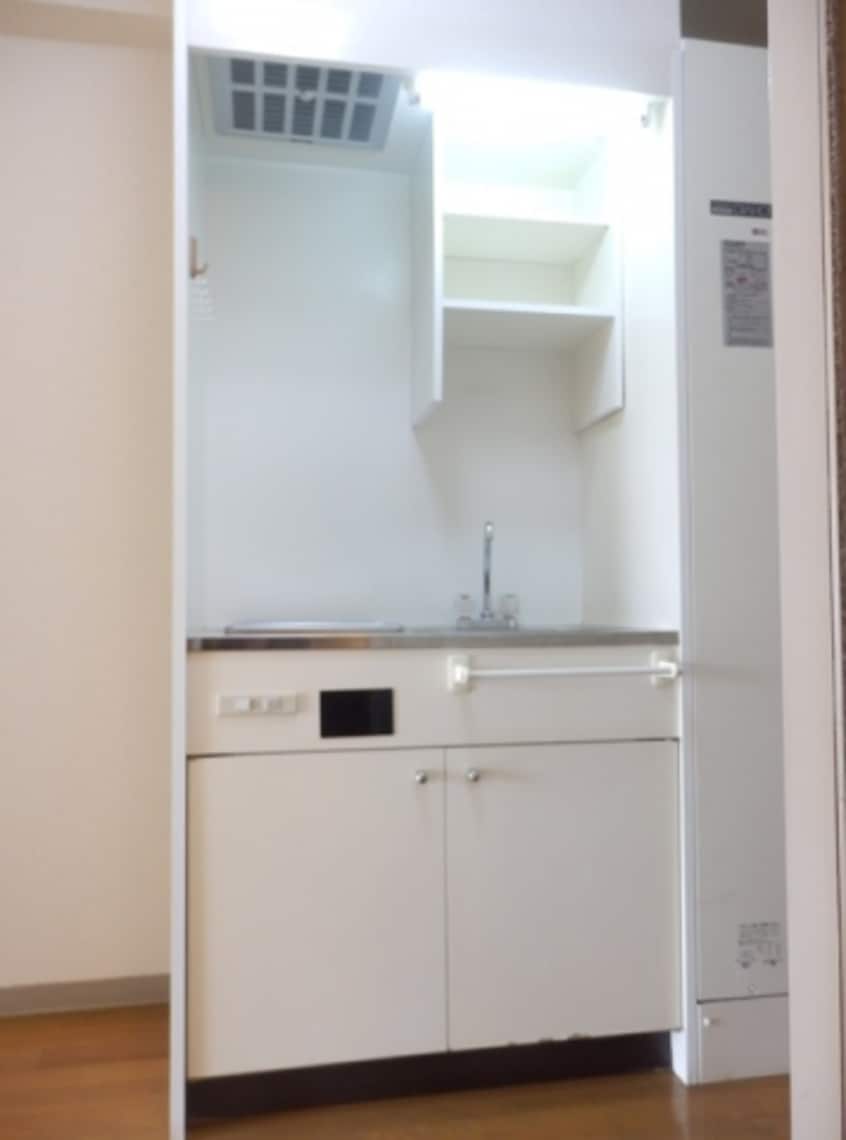  ドミトリーユー