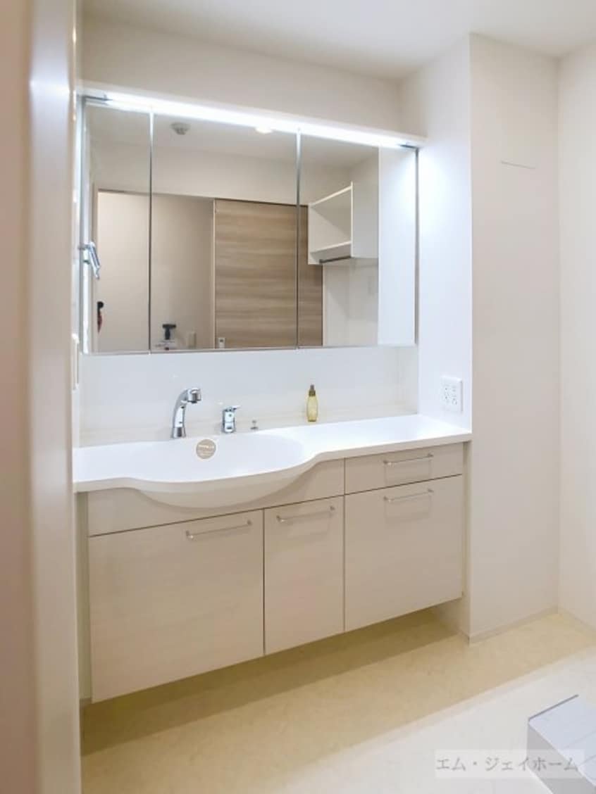  シャルム・リリー