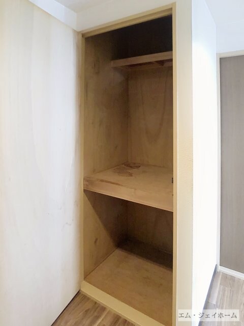  レジデンス宝積