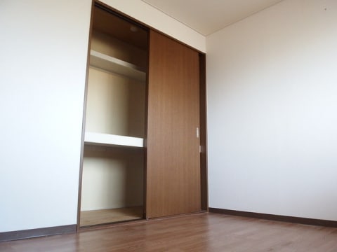  ファミール北川