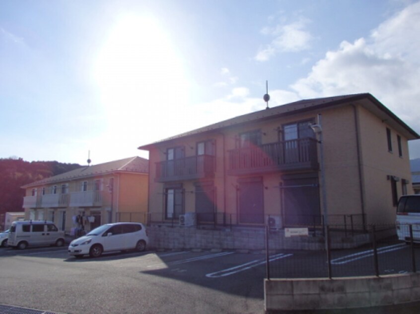  リビングタウン湖都ヶ丘Ⅱ　A棟