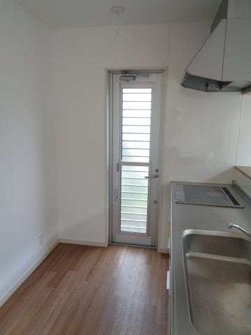  仰木の里東５丁目貸家