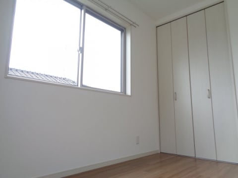  仰木の里東５丁目貸家