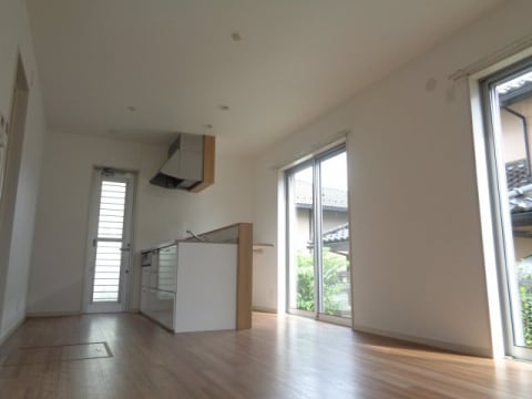  仰木の里東５丁目貸家