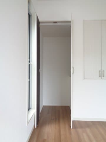  仰木の里東５丁目貸家