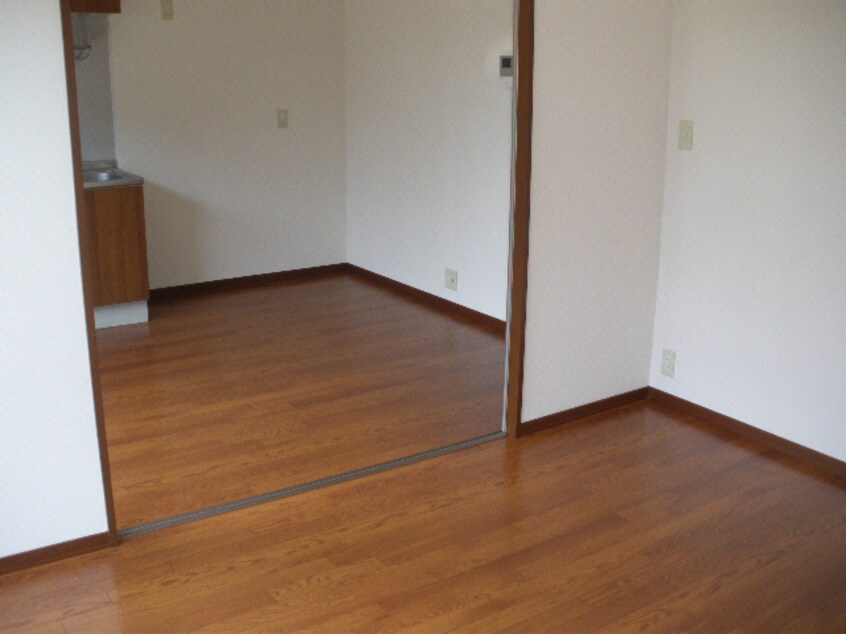  レーク・スリーゼ B棟