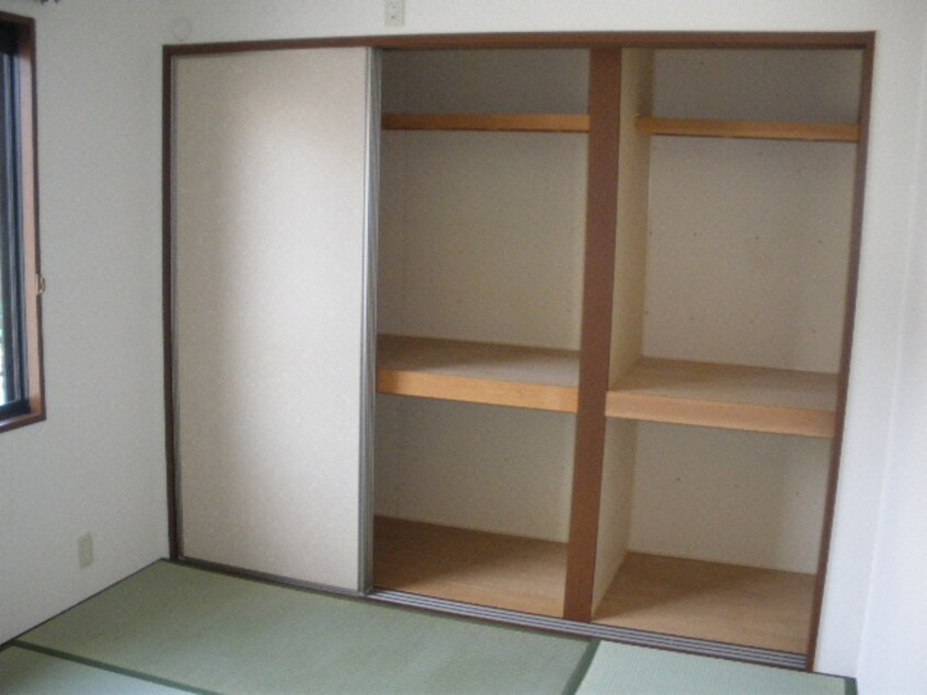  レーク・スリーゼ B棟