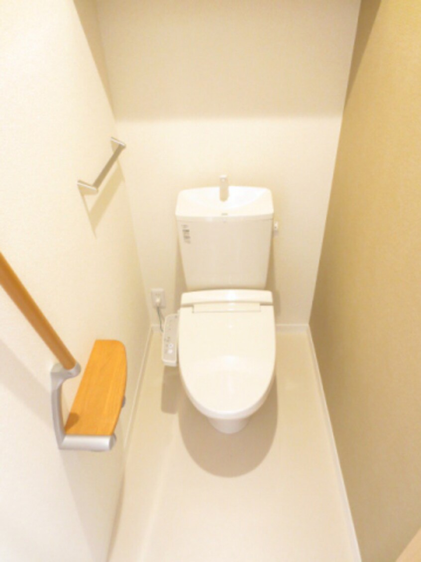  アトリエール駅東