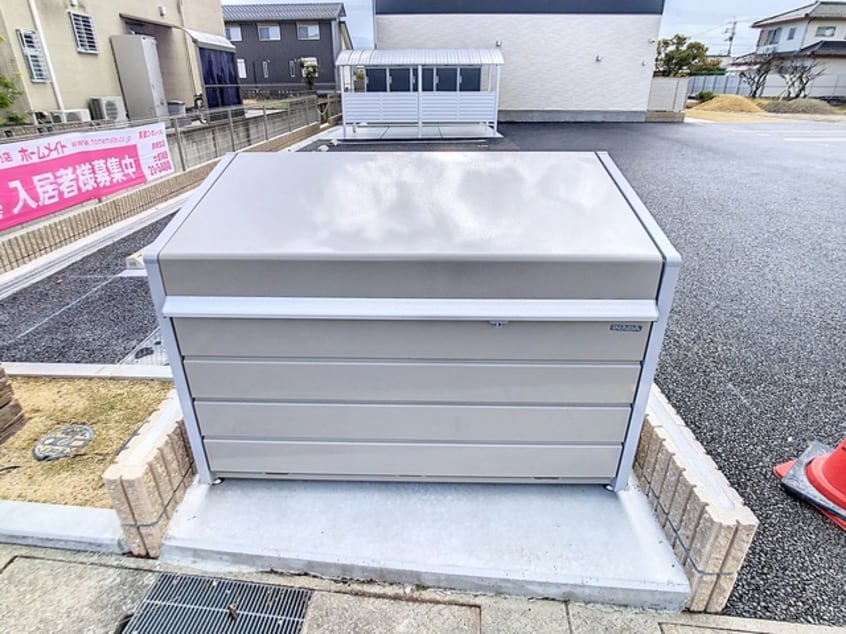  CHESTNUTS（チェスナッツ）