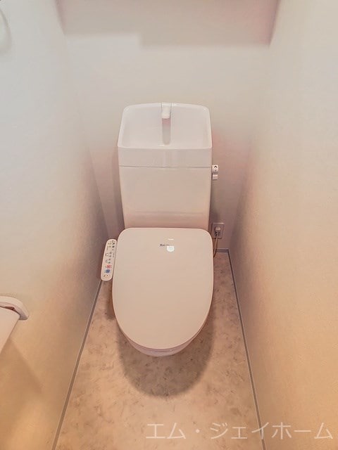  CHESTNUTS（チェスナッツ）