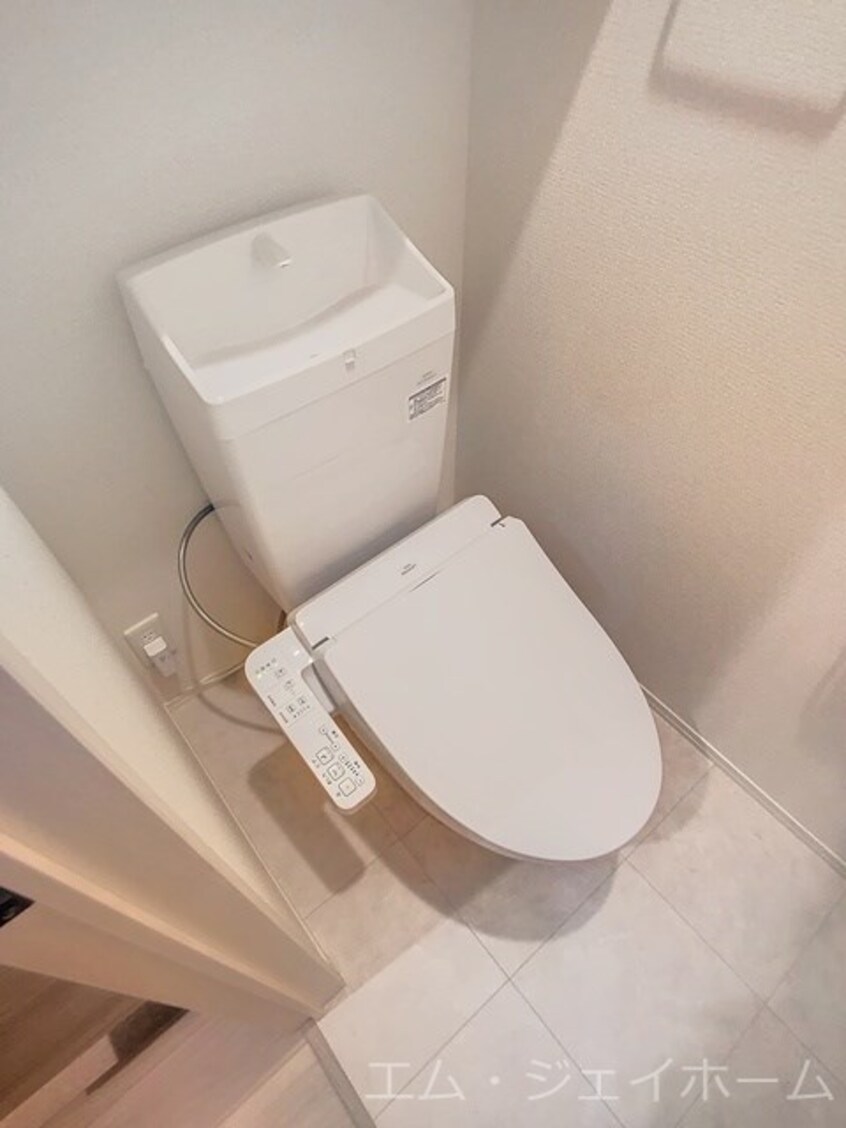  Farouche（ファルーシュ）