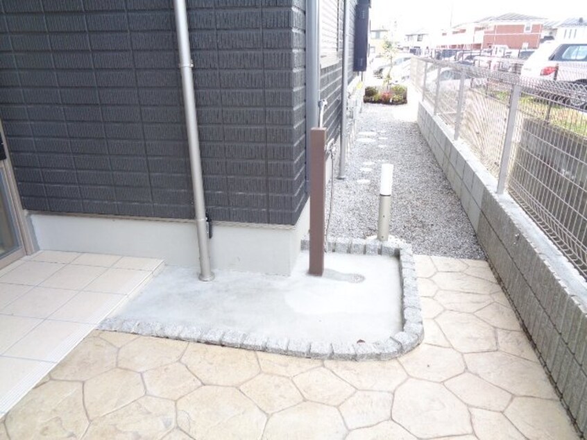  シャーメゾン　ルイ