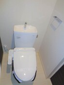  シャーメゾン　ルイ