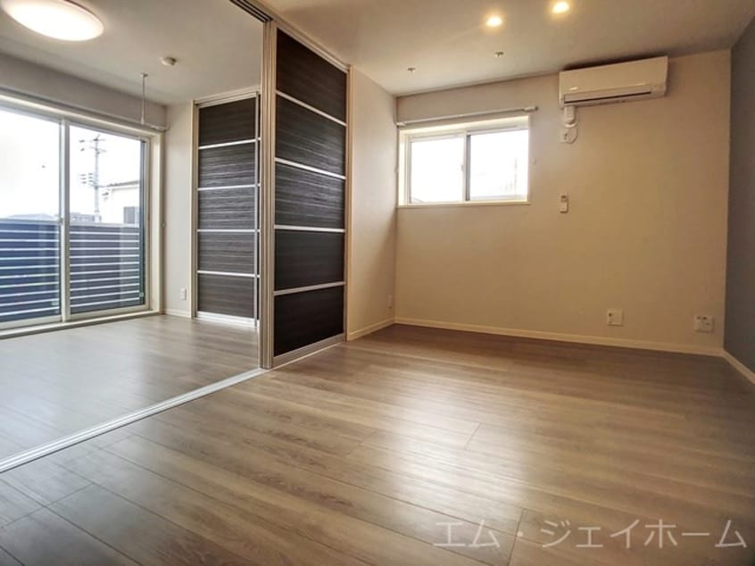  ノルウェジアンウッド室町