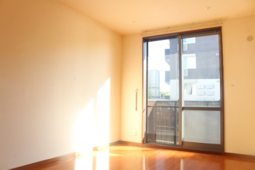  シャーメゾン　リーリエ