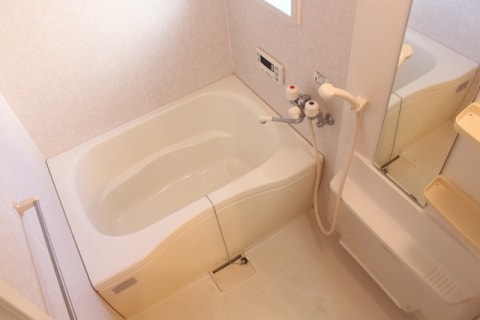  シャーメゾン　リーリエ