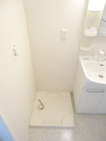  セジュールグランモアＢ