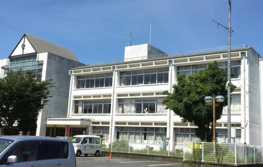 小学校まで700m※栗東市立大宝西小学校 富士ロイヤルアベニュー