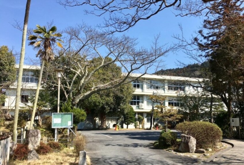小学校まで507m※甲賀市立水口小学校 シャーロット石橋駅前