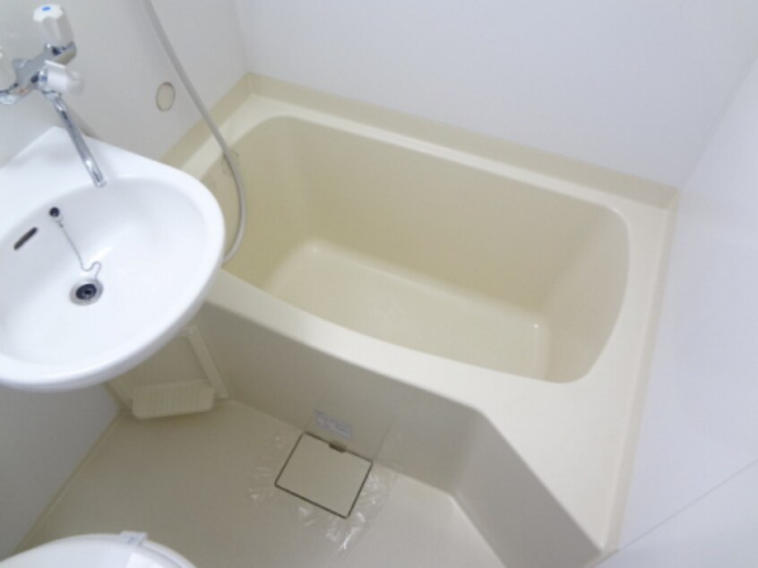  山東アパート１