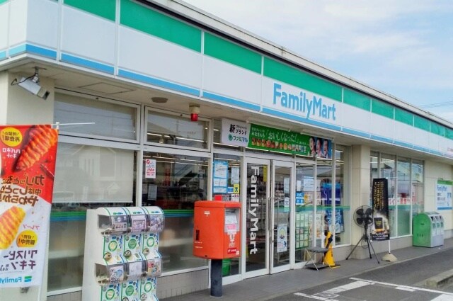 コンビニまで600m※ファミリーマート　近江八幡金剛寺店 ラ・トゥール近江八幡