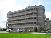 ファミール北川