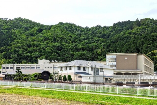 高等学校/高等専門学校まで900m※滋賀県立能登川高等学校 キングパレス東陽