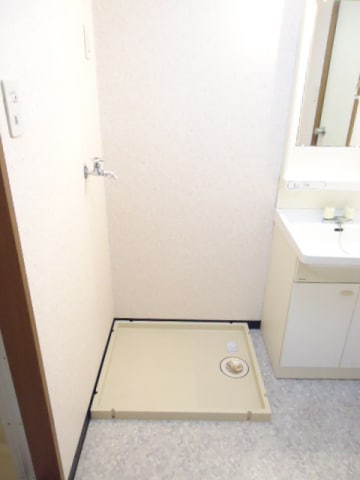  シャトル弐番館