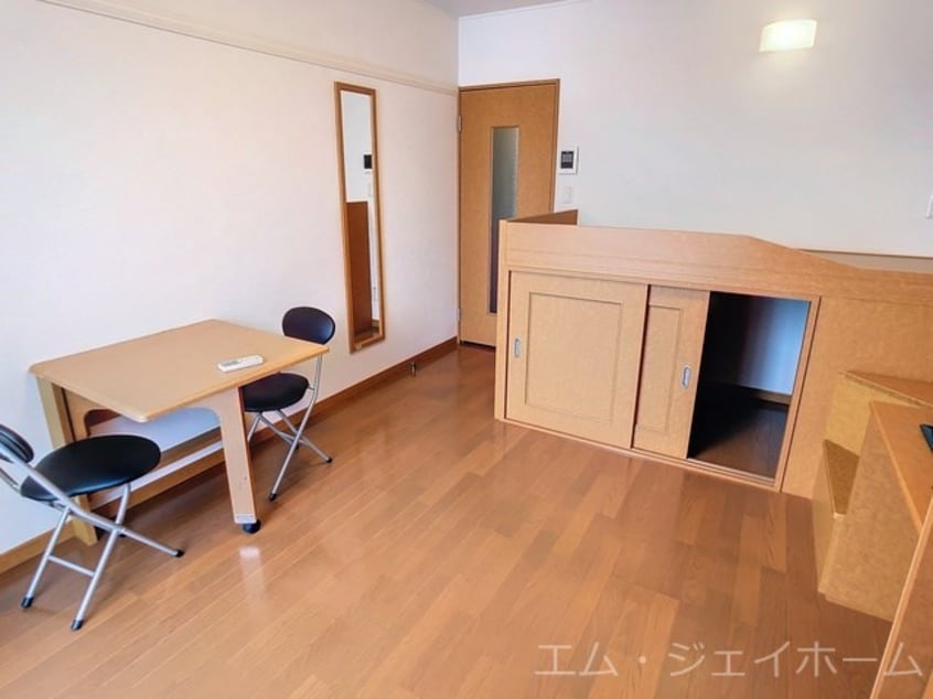  エイペックス彦根東沼波