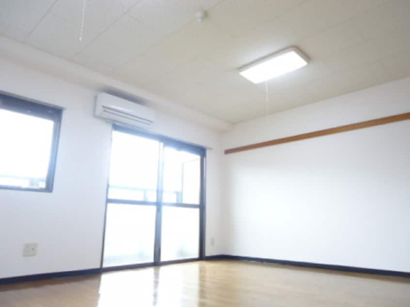  シャトル弐番館