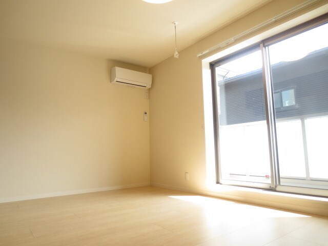  シャーメゾン　サンライズ