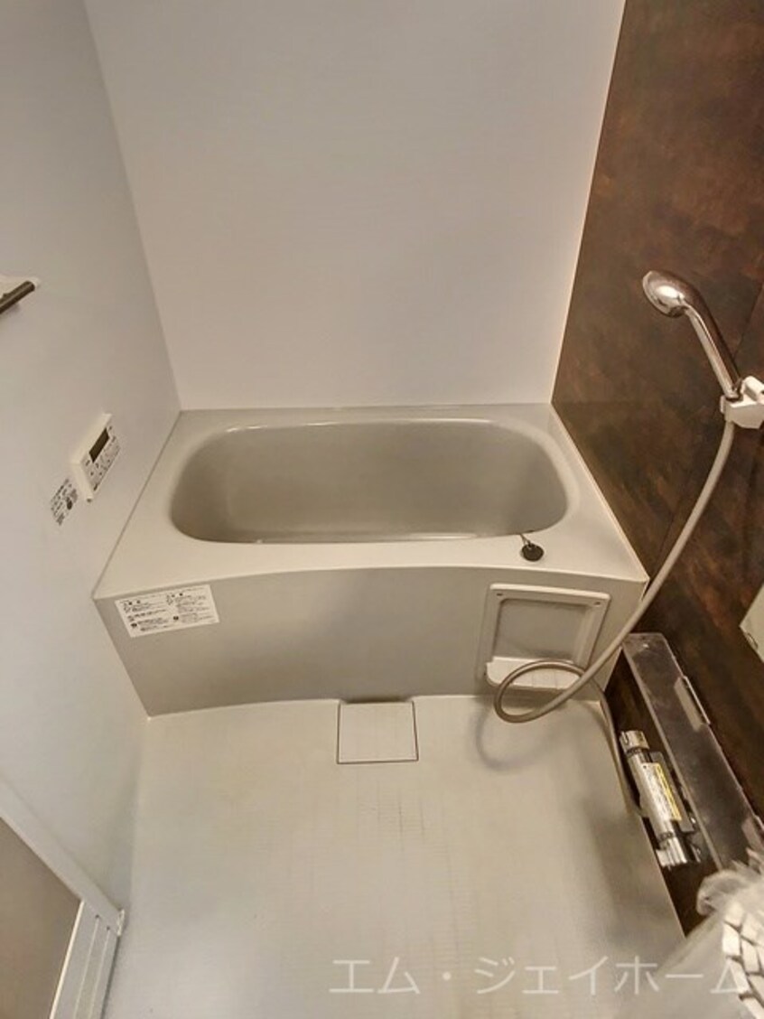  グランドソレーユⅡ番館