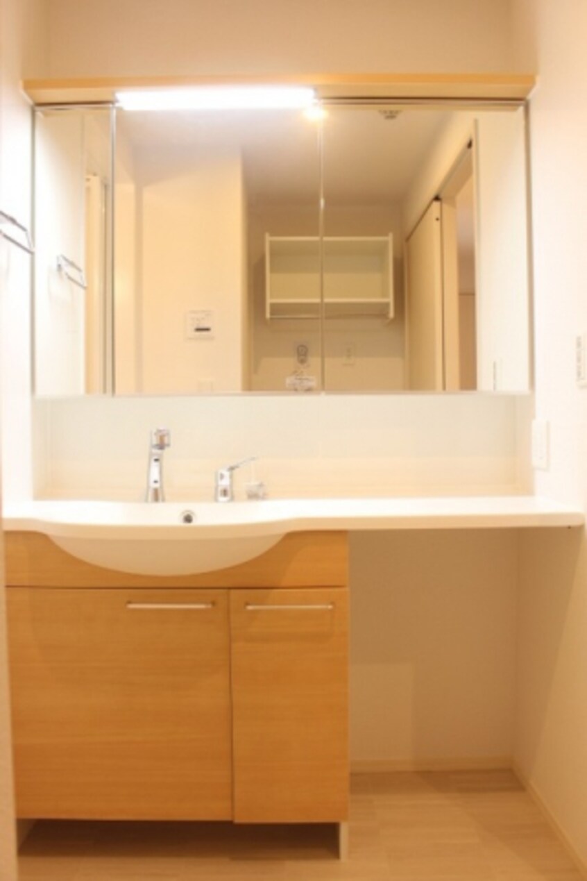  メゾンヴィラ栗東