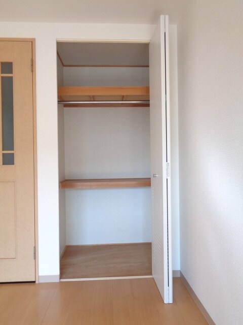  クレストコート