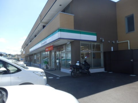 コンビニまで400m※ファミリーマート　大津高砂店 クレール唐崎　Ａ棟