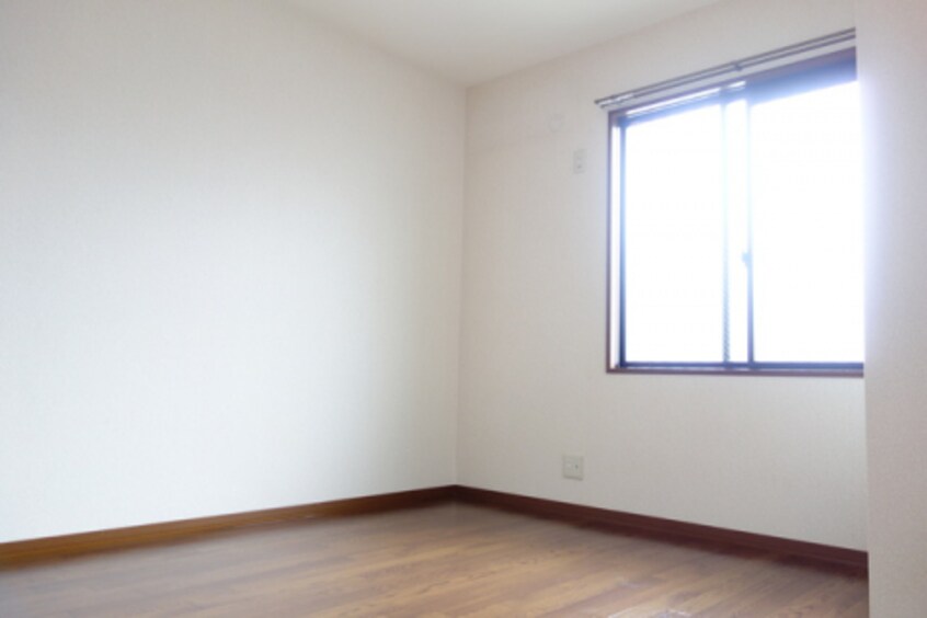  ファミールコート