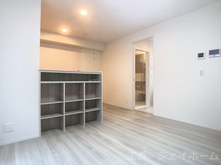  Farouche（ファルーシュ）