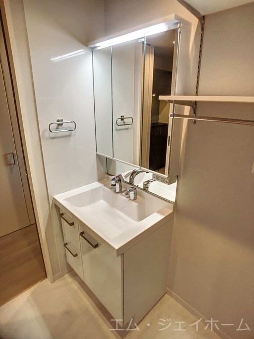  ノルウェジアンウッド室町