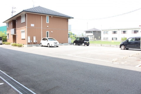  シャーメゾン　リーリエ