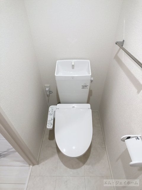  シャーロット石橋駅前