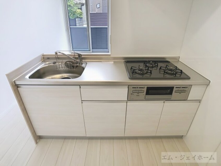  シャーロット石橋駅前