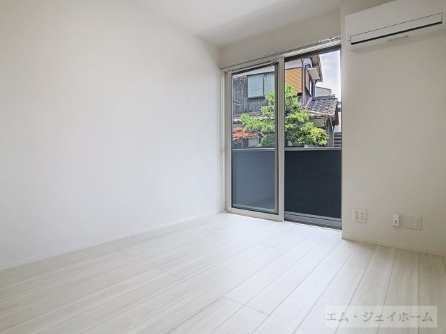  シャーロット石橋駅前