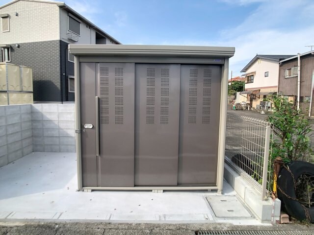  シャーロット石橋駅前