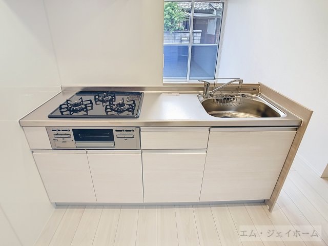  シャーロット石橋駅前