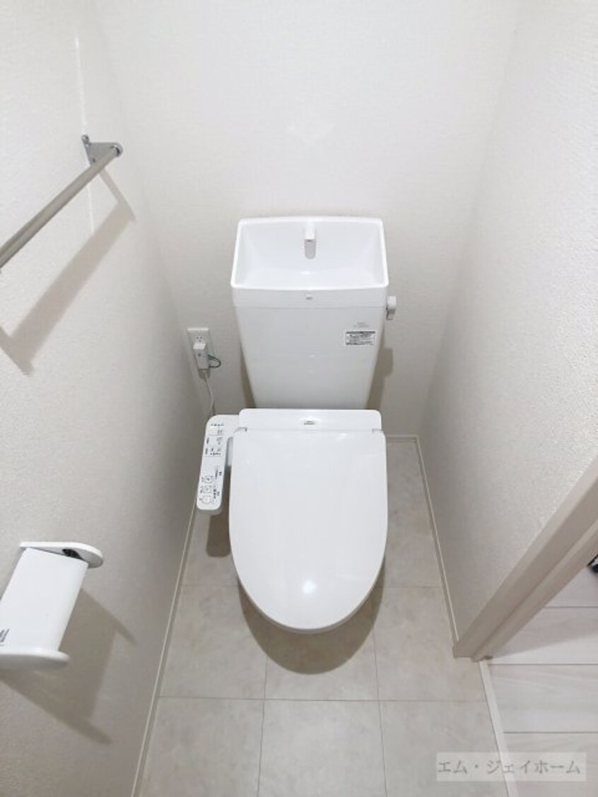  シャーロット石橋駅前