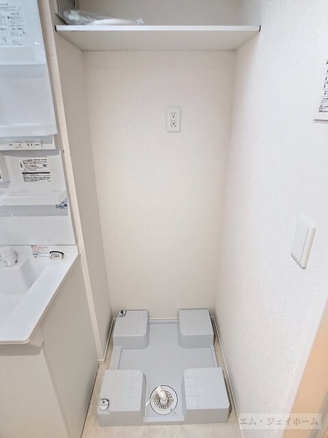  シャーロット石橋駅前